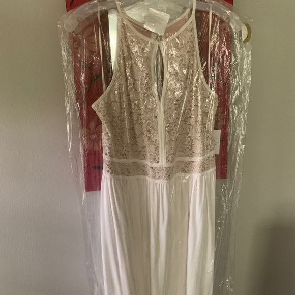 Ivory party/wedding dress with sequence - Picture 3 of 4